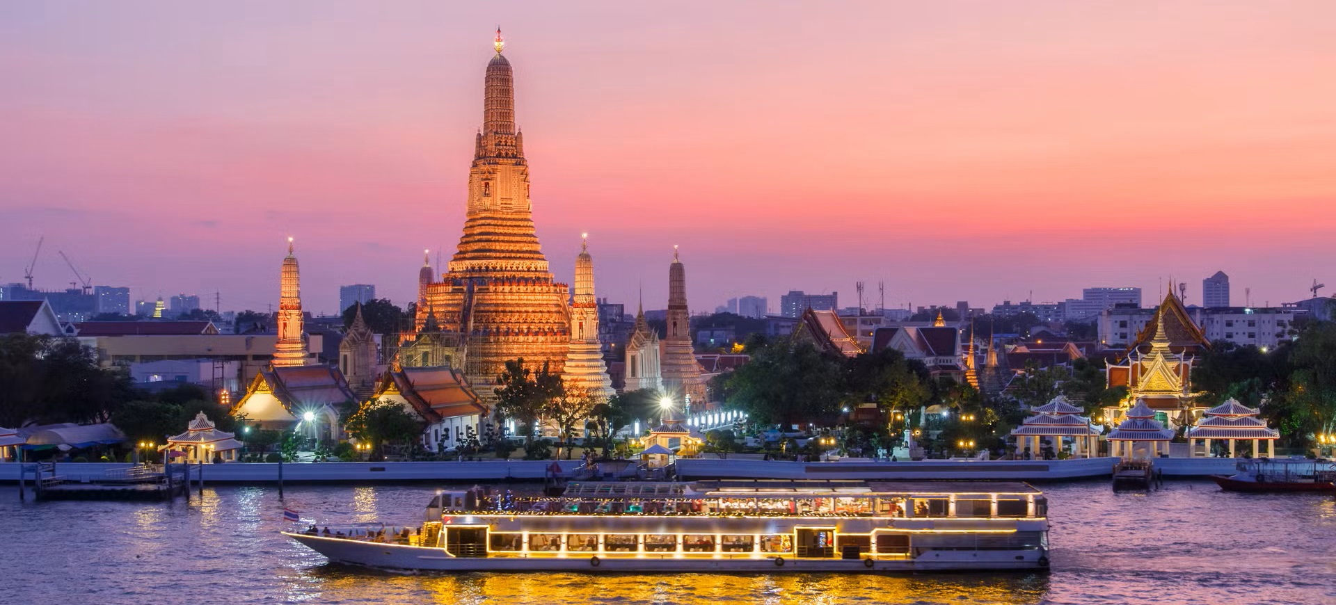 Chao Phraya river at Wat Arun